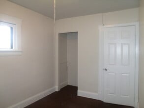 1909 Treadway Ave in Cleveland, OH - Building Photo - Building Photo