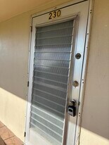 230 Bedford E in West Palm Beach, FL - Building Photo