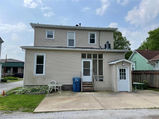 451 E Vandalia St in Edwardsville, IL - Building Photo - Building Photo
