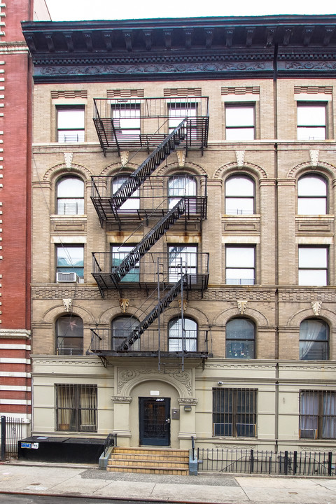 143 W 113th St in New York, NY - Foto de edificio