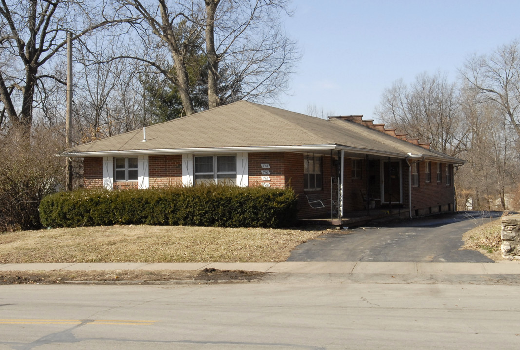 714 S Main St in Independence, MO - Building Photo