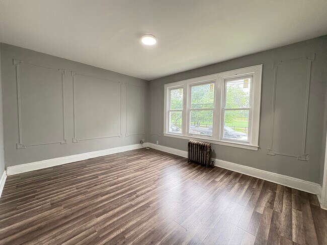 351 Leslie St, Unit 1 in Newark, NJ - Building Photo - Building Photo