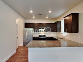 647 W Hackamore Ave in Gilbert, AZ - Building Photo - Building Photo