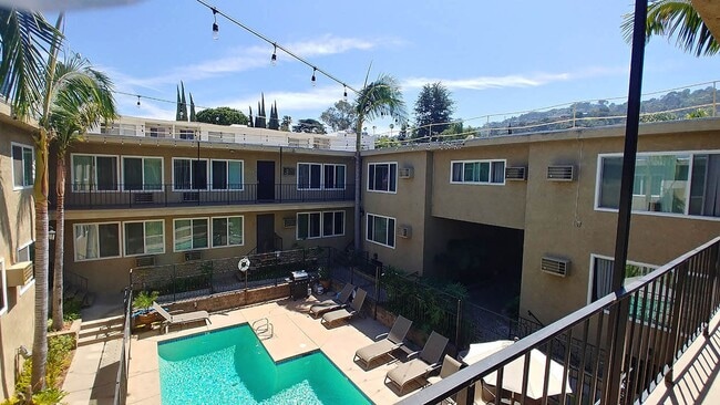 Alhambra @ Studio City in Studio City, CA - Foto de edificio - Building Photo