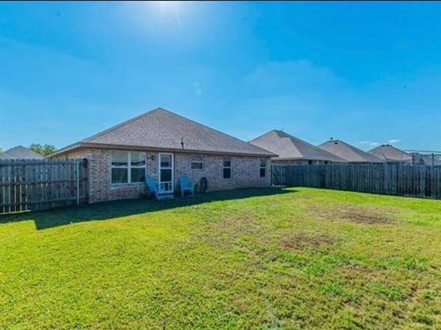 108 Halifax Cir in Palmer, TX - Building Photo - Building Photo