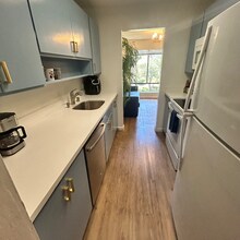 410 N Civic Dr in Walnut Creek, CA - Building Photo - Building Photo