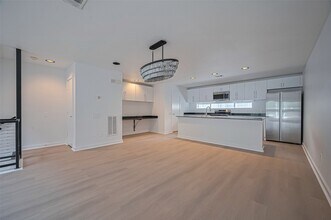 1330 Rosalie St in Houston, TX - Building Photo - Building Photo