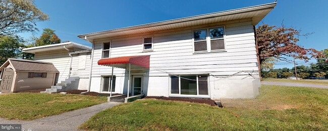 property at 10879 Clarksville Pike