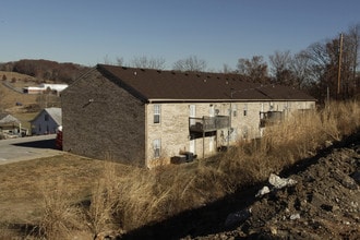 Scenic Drive Apartments in Lanesville, IN - Foto de edificio - Building Photo