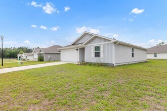3418 Phoenix Ct in Crestview, FL - Building Photo - Building Photo