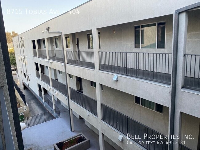 8715 Tobias Ave in Los Angeles, CA - Building Photo - Building Photo