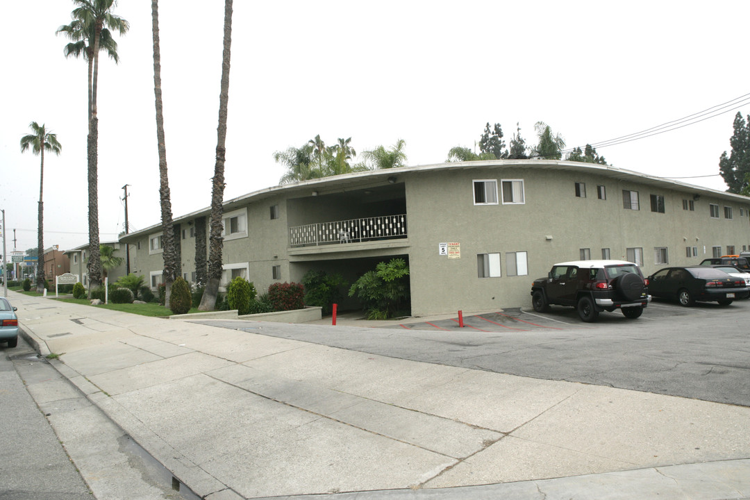 Rowland Palms in Covina, CA - Building Photo