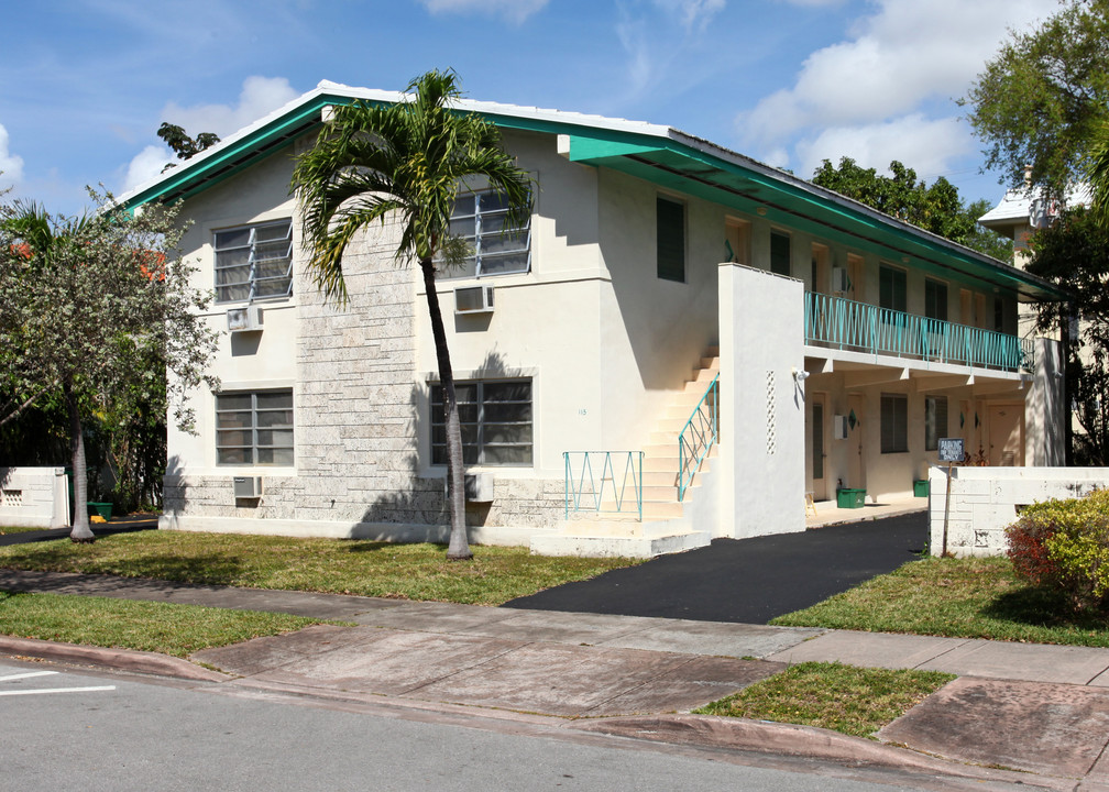 115 Salamanca Ave in Coral Gables, FL - Building Photo