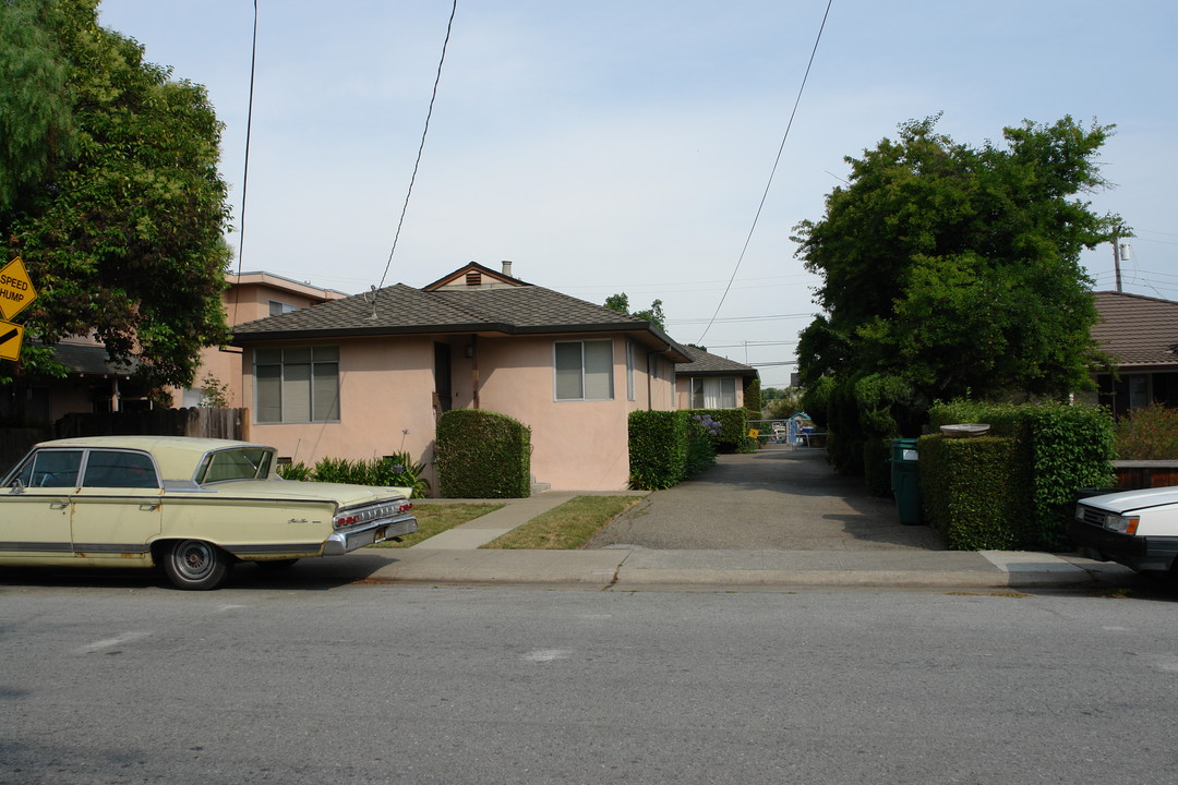 77 East Thirty-Ninth in San Mateo, CA - Foto de edificio