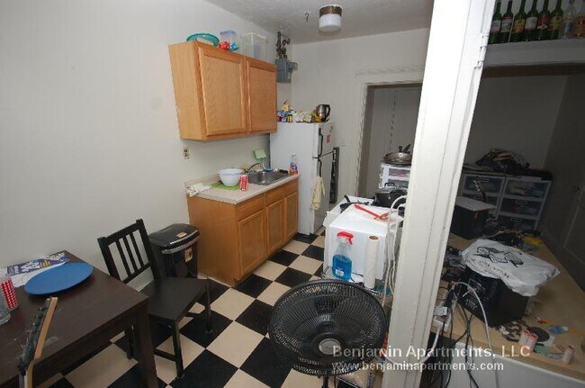 1195 Boylston St, Unit 36 in Boston College, MA - Building Photo - Building Photo