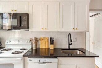 1384 Ridge Ave in Philadelphia, PA - Building Photo - Building Photo