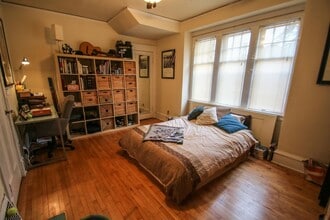 2762 N Murray Ave, Unit 2760 in Milwaukee, WI - Building Photo - Building Photo