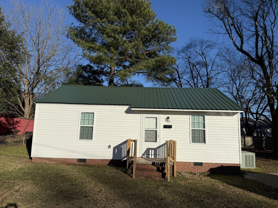 107 Sue Ave in Dunn, NC - Building Photo