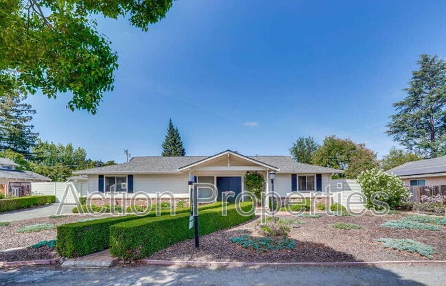 property at 306 N Clark Ave