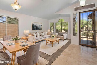 10307 E Caribbean Ln in Scottsdale, AZ - Building Photo - Building Photo