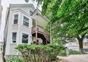 3657 W Oakdale Ave in Chicago, IL - Building Photo