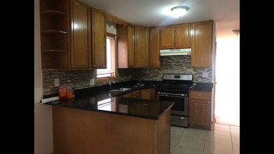 5218 S Kilbourn Ave, Unit 1 in Chicago, IL - Foto de edificio - Building Photo