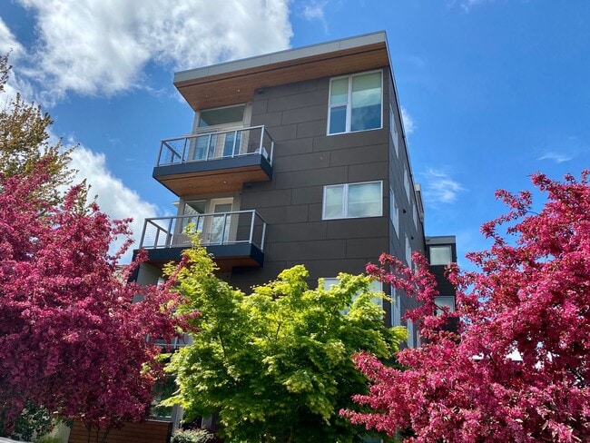 property at 2351 Franklin Ave E