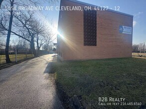 5058 Broadway Ave in Cleveland, OH - Building Photo - Building Photo
