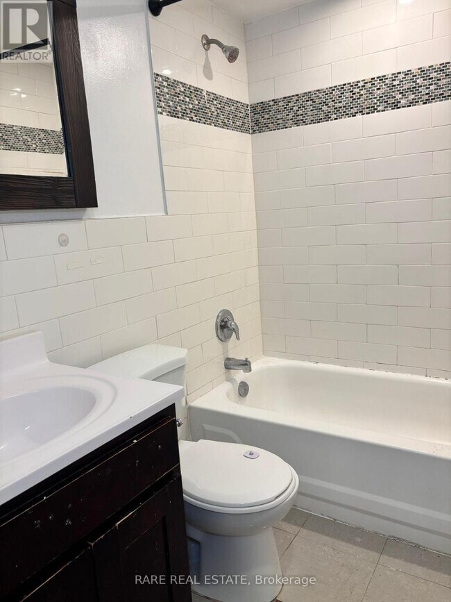 120 Spencer Ave in Toronto, ON - Building Photo - Building Photo