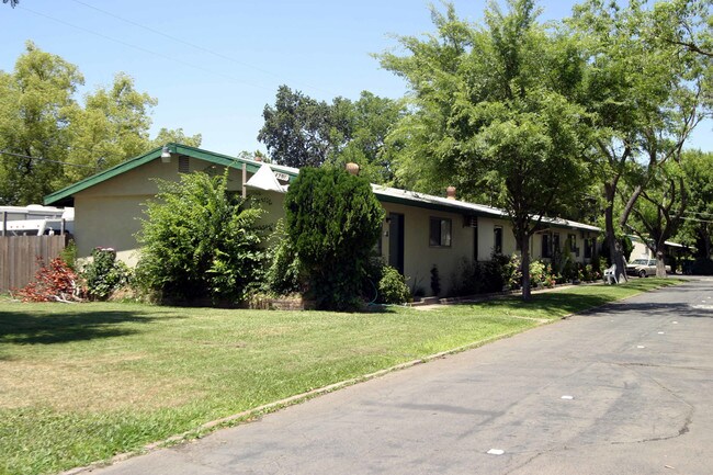 4301-4307 Pasadena Ave in Sacramento, CA - Building Photo - Building Photo