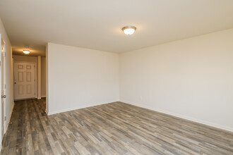 290 Middleton Ct in Chatsworth, GA - Building Photo - Building Photo