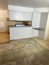 4961 Apollostar Ct in Las Vegas, NV - Foto de edificio - Building Photo