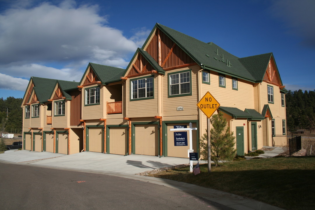 Ridgepoint At Hiwan Condos in Evergreen, CO - Building Photo