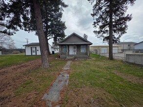 2922 E Providence Ave in Spokane, WA - Building Photo - Building Photo