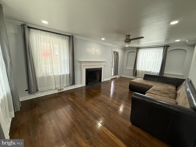 56 N New Ardmore Ave in Broomall, PA - Building Photo - Building Photo