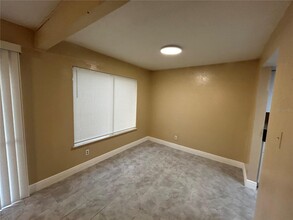 2107 Lyme Bay Dr in Orlando, FL - Building Photo - Building Photo