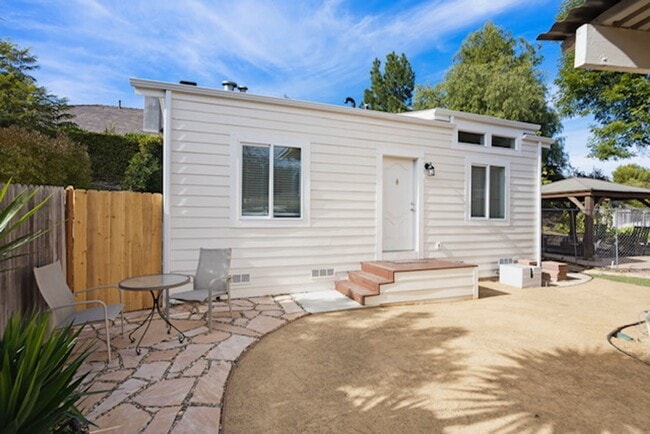 1657 Valley High Ave in Thousand Oaks, CA - Building Photo - Building Photo