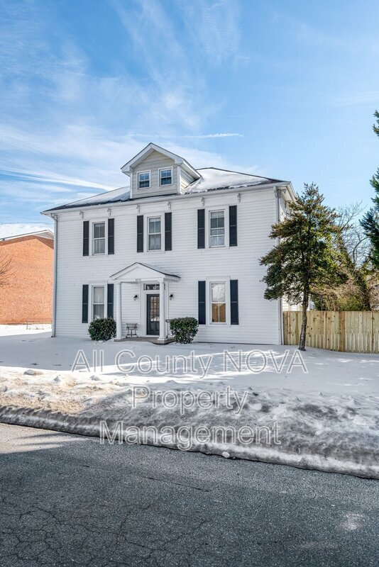 8753 Signal Hill Rd in Manassas, VA - Building Photo - Building Photo