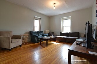 75 Easton St, Unit 3 in Boston, MA - Foto de edificio - Building Photo