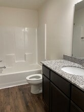 731 N Oak St in Webb City, MO - Building Photo - Building Photo