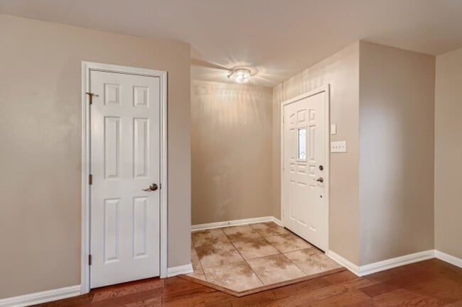 1824 Cambridge Blue in San Antonio, TX - Building Photo - Building Photo