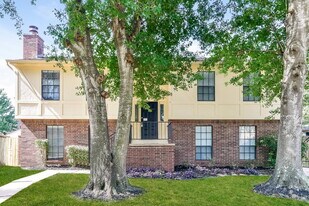 15515 Windy Cove Dr in Houston, TX - Building Photo
