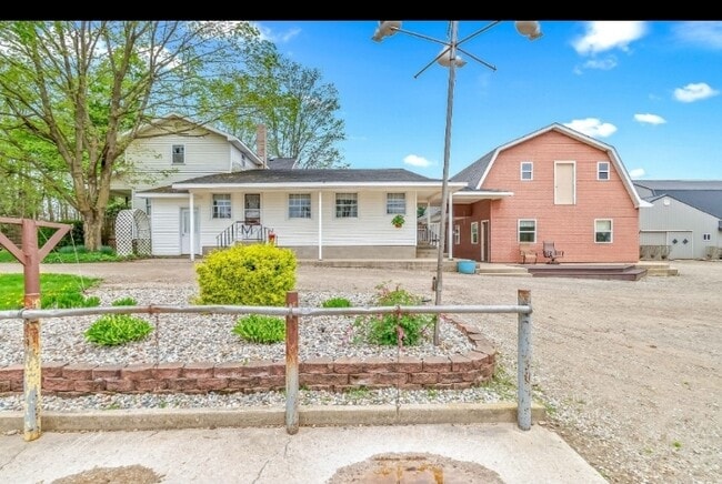 property at 810 Newton Rd