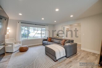 14046 Meridian Ave N in Seattle, WA - Building Photo - Building Photo