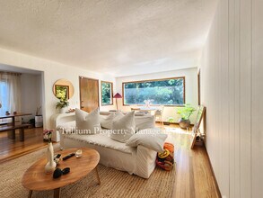 3206 SW 13th Ave in Portland, OR - Building Photo - Building Photo