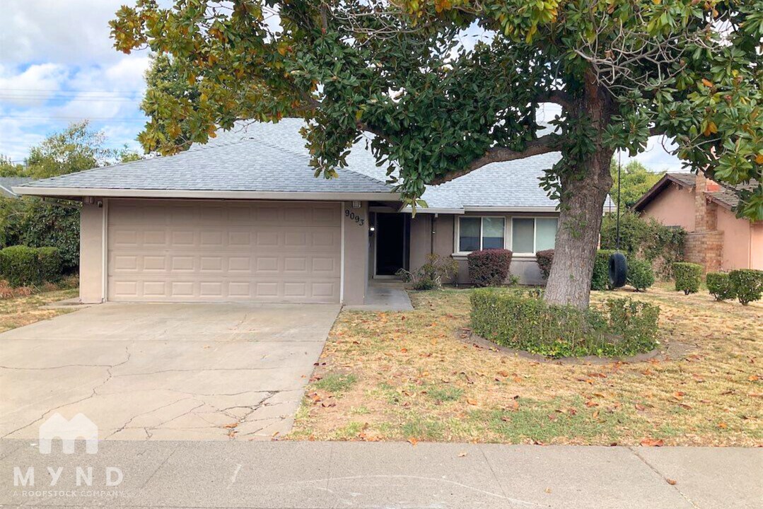 9093 Trujillo Way in Sacramento, CA - Building Photo