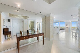 100 Lakeshore Dr in North Palm Beach, FL - Building Photo - Building Photo