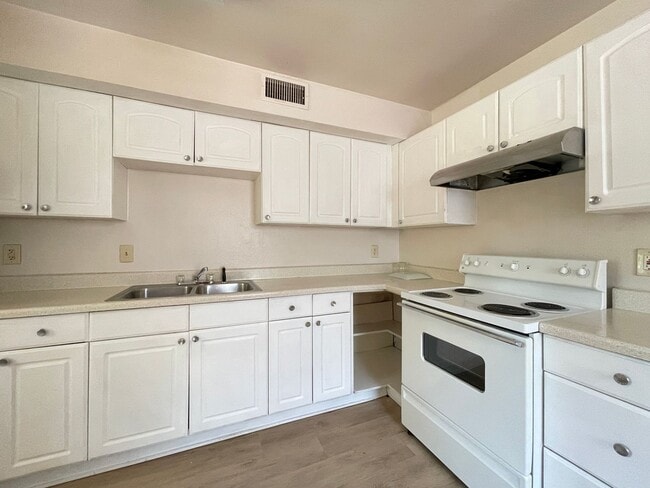 403 E French Ave in Temple, TX - Building Photo - Building Photo