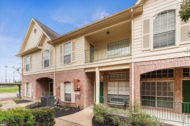 2710 Grants Lake Blvd, Unit D5