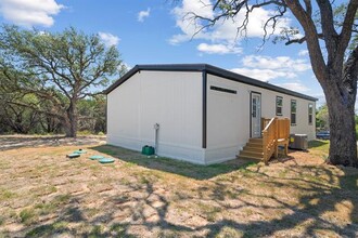 594 Lake Country Dr in Granbury, TX - Building Photo - Building Photo